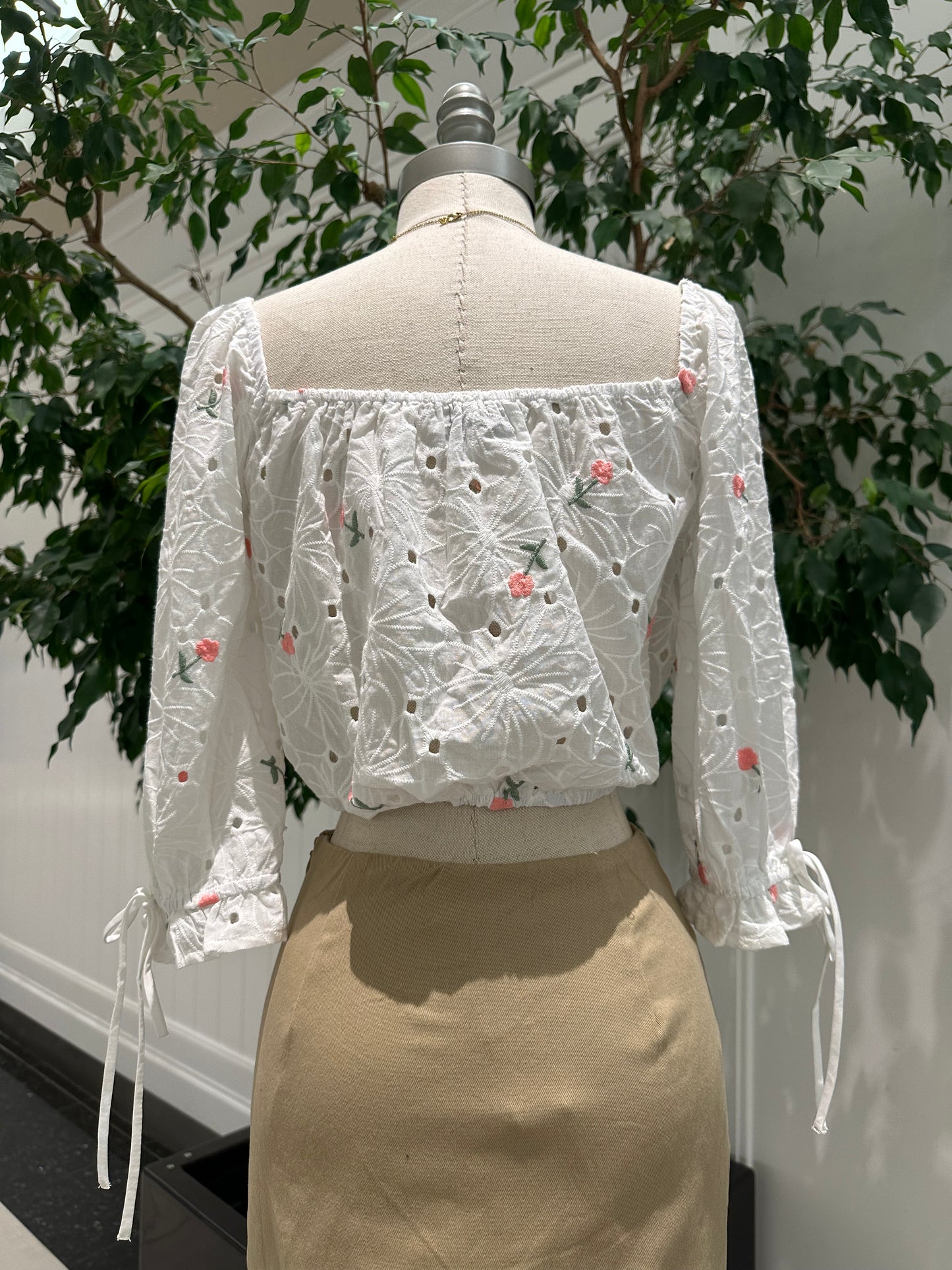 Eyelet For Spring Top